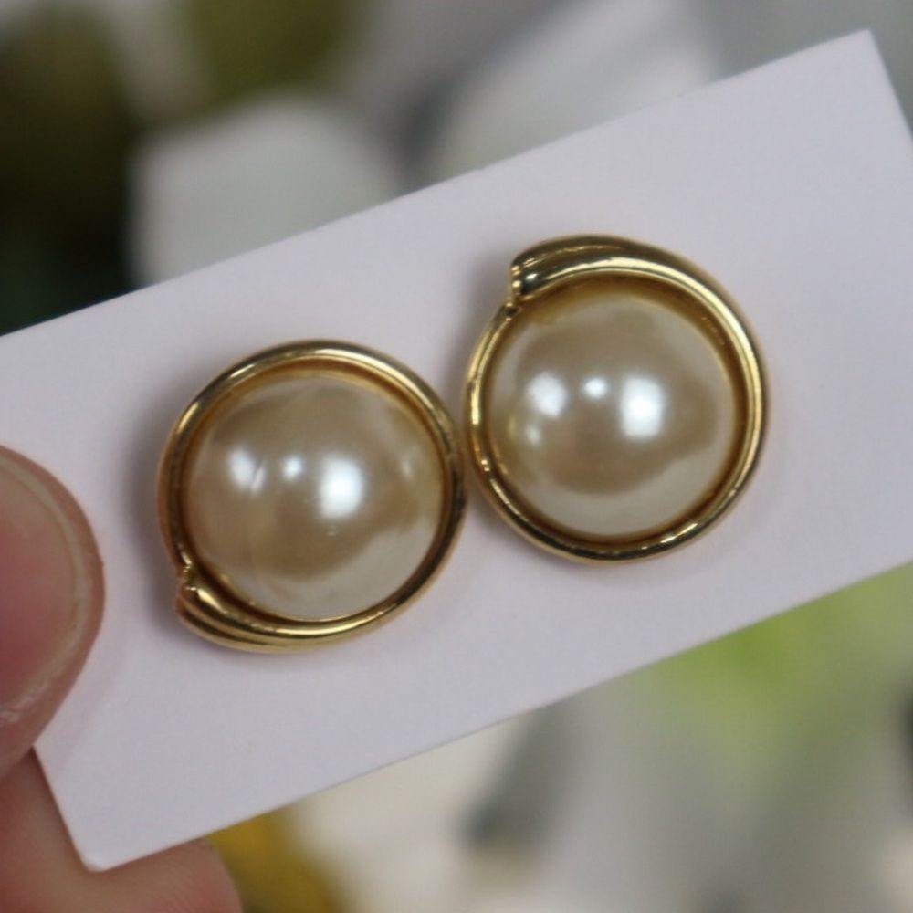 Vintage-Antique BC Gold & White Pearl Button-Style Stud Earrings